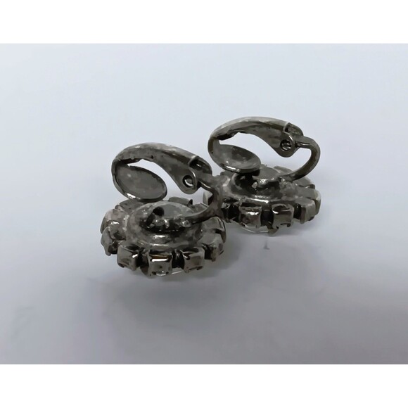 Vintage Clear Sparkly Rhinestone Clip-On Earrings Estate Find 1/2 in - Picture 10 of 10